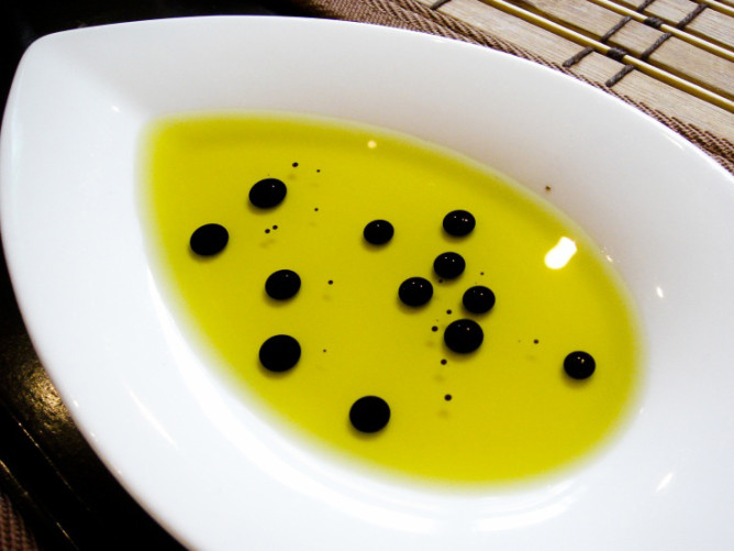 Oil and balsamic